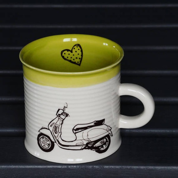 Ръчно изработена порцеланова чаша Art.E Handmade - Scooter