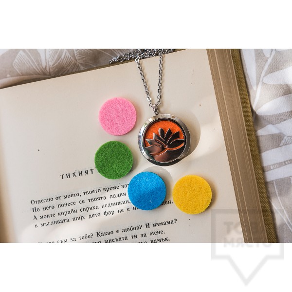 Колие Drops of emotions - лотус