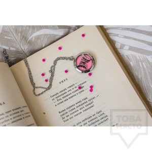 Колие Drops of emotions - пеперуда