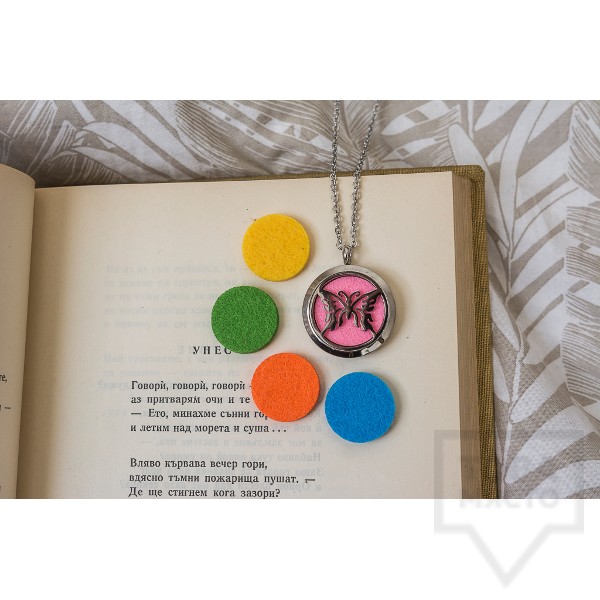 Колие Drops of emotions - пеперуда