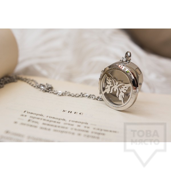 Колие Drops of emotions - пеперуда