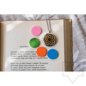 Колие Drops of emotions - семето на живота