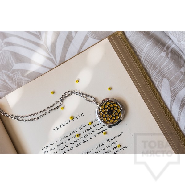 Колие Drops of emotions - семето на живота