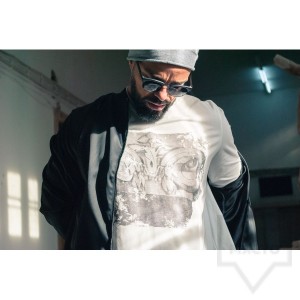 Ръчно рисувана мъжка блуза EGO - Коринтски капител