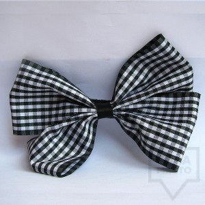 Шнола за коса Фърфолета – черно-бяло каре