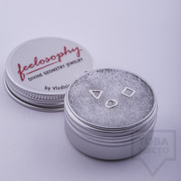 Сребърни малки обеци Feelosophy - триъгълник