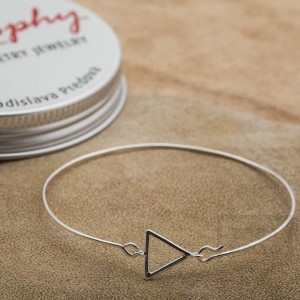 Сребърна гривна Feelosophy goldy - триъгълник