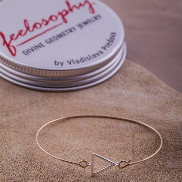 Сребърна гривна Feelosophy - триъгълник