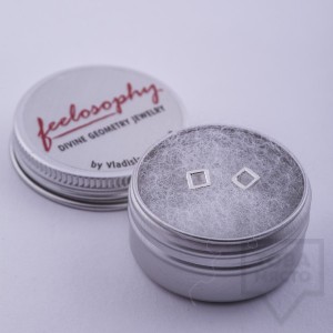 Сребърни малки обеци Feelosophy - квадрат