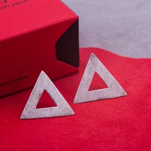 Сребърни обеци Feelosophy - bold триъгълник