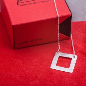 Сребърно колие Feelosophy - bold квадрат