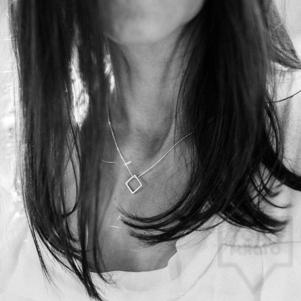 Сребърно колие Feelosophy - квадрат