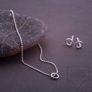 Сребърнo колие Feelosophy Whisper - кръг