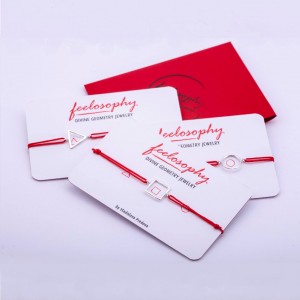 Сребърна гривна червен конец Feelosophy - квадрат 