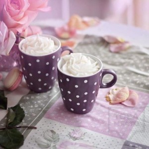 Ръчно изработена ароматна свещ Gancini - purple dotticino