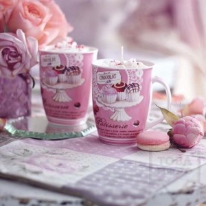 Ръчно изработена ароматна свещ Gancini - yummy pink