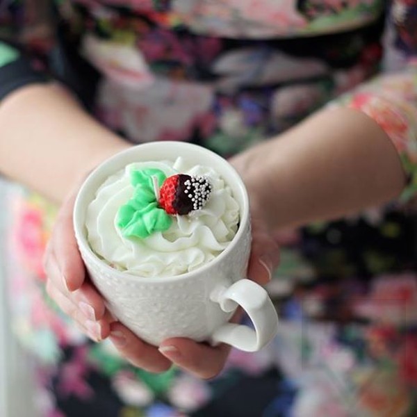 Ръчно изработена свещ Gancini - pure love