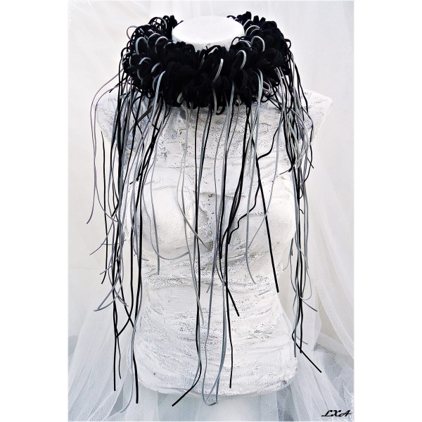 Ръчно изработено колие LXA - Dripping Flower