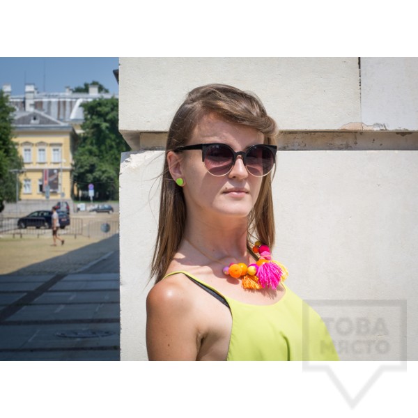 Колие Lollipop - дърво и пискюли в розово и оранжево