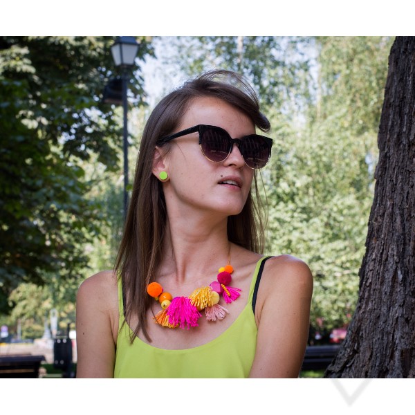 Колие Lollipop - дърво и пискюли в розово и оранжево