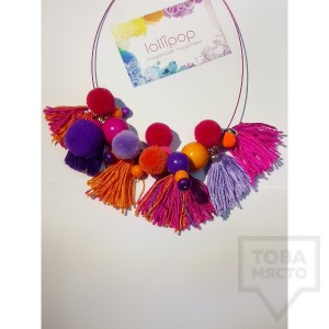 Ръчно изработено колие Lollipop - пискюли и помпони - розово и оранжево
