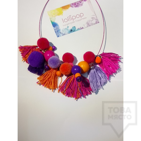 Ръчно изработено колие Lollipop - пискюли и помпони - розово и оранжево