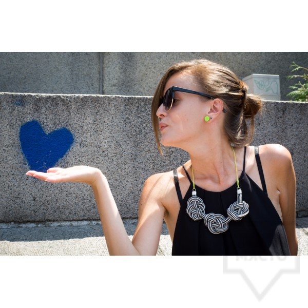 Ръчно изработено колие Lollipop - въже с панделка - черно и бяло