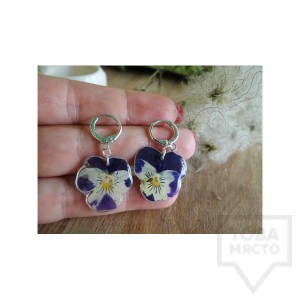 Дизайнерски обеци MeganFlo - малки теменужки