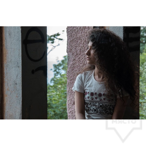 Дамска тениска Носия - цветно пробуждане