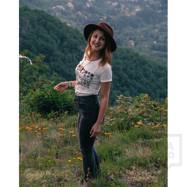 Дамска тениска Носия - цветно пробуждане