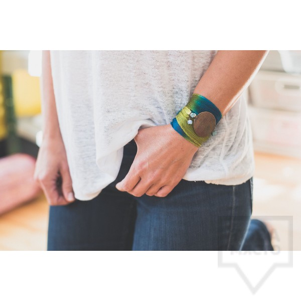 Ръчно изработена гривнa Numia - Water