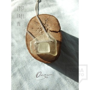 Колие Omaya - бял кристал