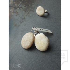 Висящи обеци Omaya - бежов камък