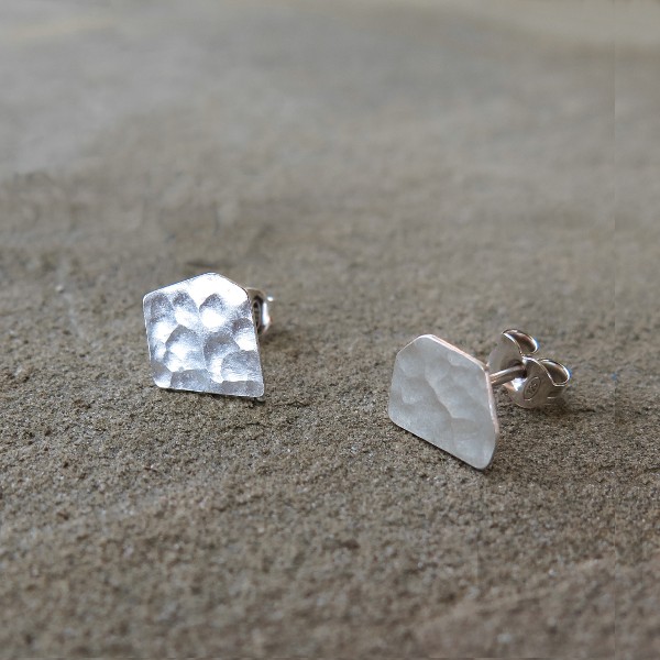 Асиметрични сребърни обеци Pin - сребристи