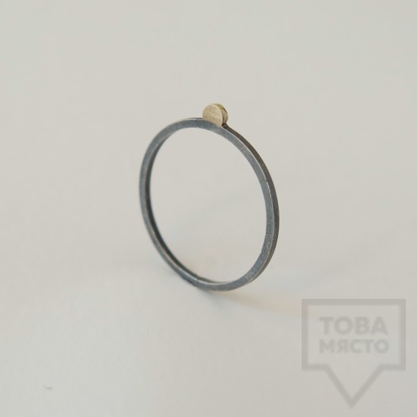 Сребърен пръстен Pin - със златен елемент 5 оксидиран