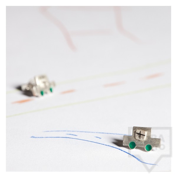 Малки сребърни обеци Polina Dimitrova - колички