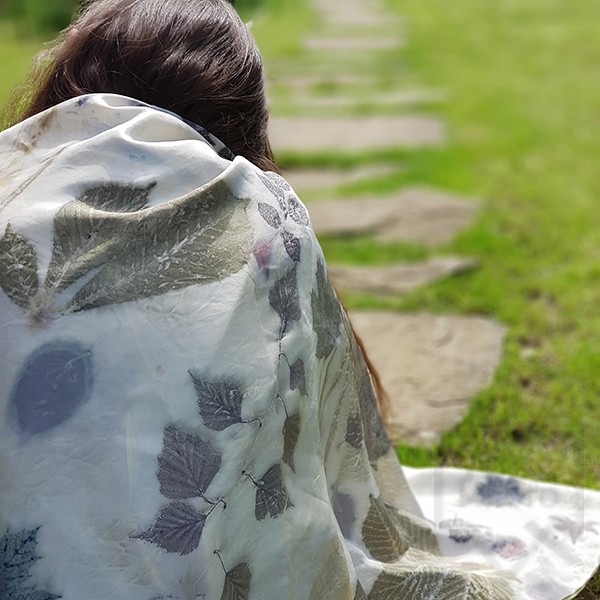 Копринен шал The Bucket-Elven star