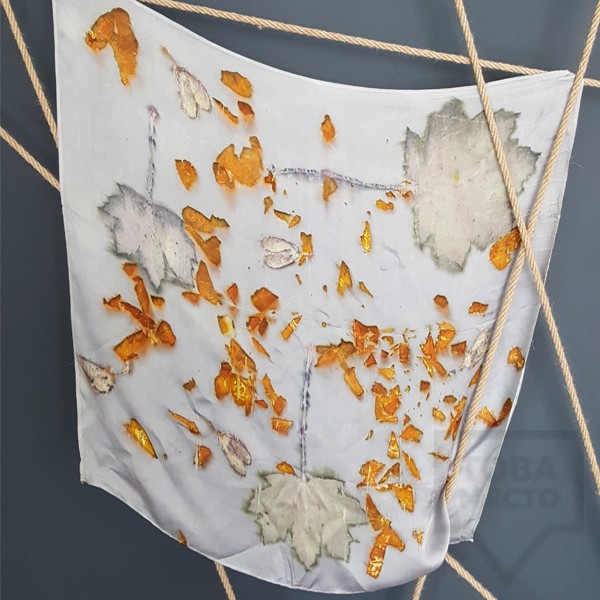 Копринено фишу The Bucket-Galadriel