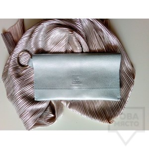 Елегантен сребърен клъч от естествена кожа - Три Точки