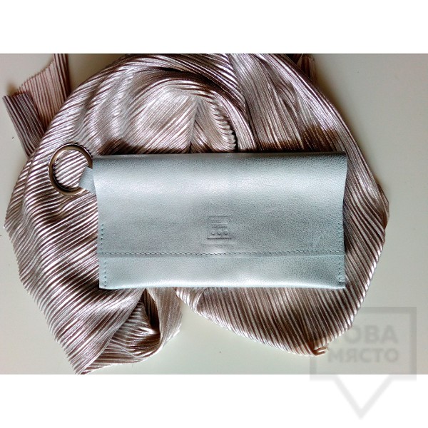 Елегантен сребърен клъч от естествена кожа - Три Точки