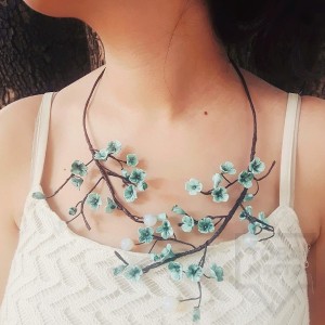 Ръчно изработено колие VelvetLeaves - clay flowers тюркоаз