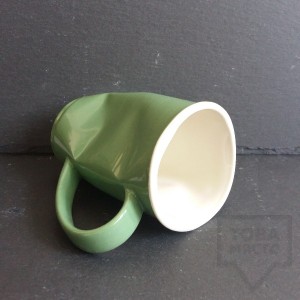 Ръчно изработена порцеланова чаша Korchev Design Studio - big green can