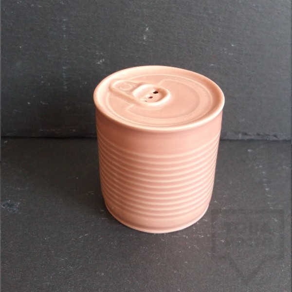 Ръчно изработена порцеланова солница - консерва - Korchev Design Studio - baby pink