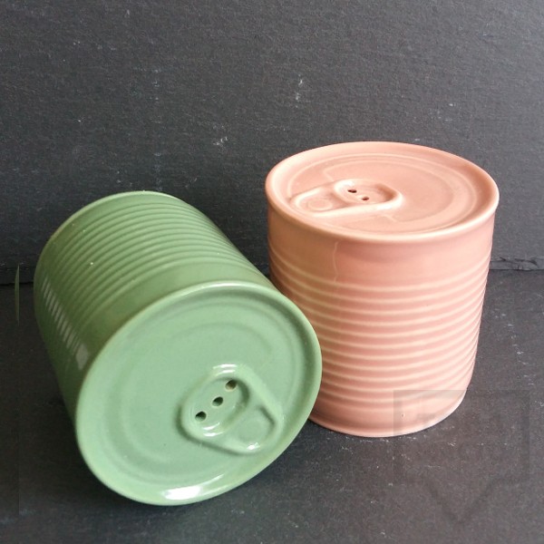 Ръчно изработена порцеланова солница - консерва - Korchev Design Studio - light green