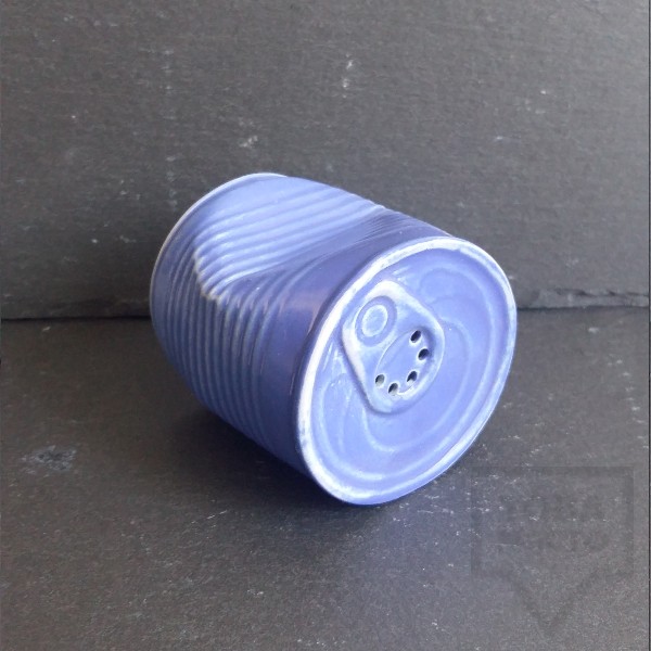 Ръчно изработена порцеланова солница - консерва - Korchev Design Studio - sky blue