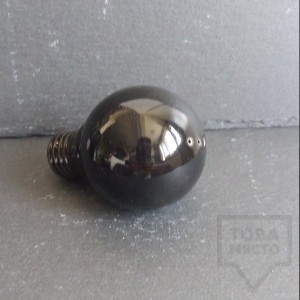 Ръчно изработена порцеланова солница Korchev Design Studio крушка medium black