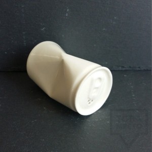 Ръчно изработена порцеланова солница -смачкано кенче - Korchev Design Studio - white