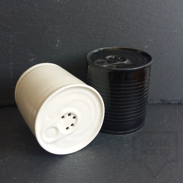 Ръчно изработена порцеланова солница - консерва - Korchev Design Studio - black