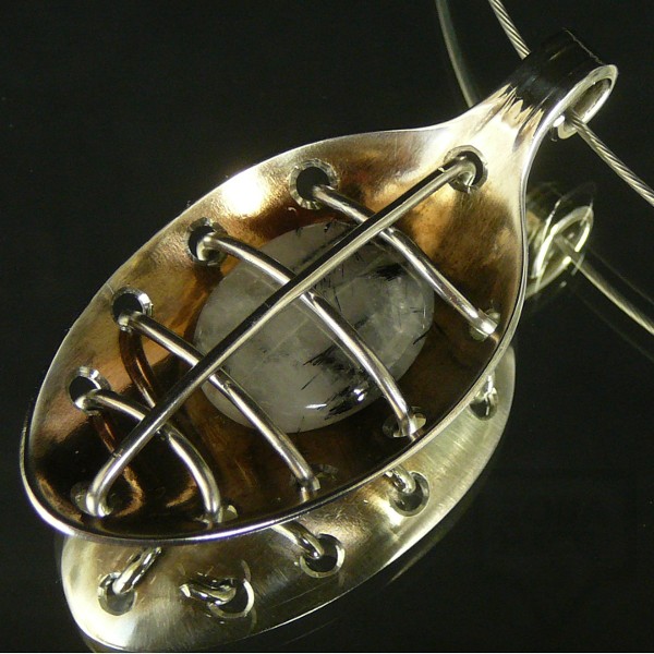 Ръчно изработен медальон Krasi&Iv - турмалинов кварц