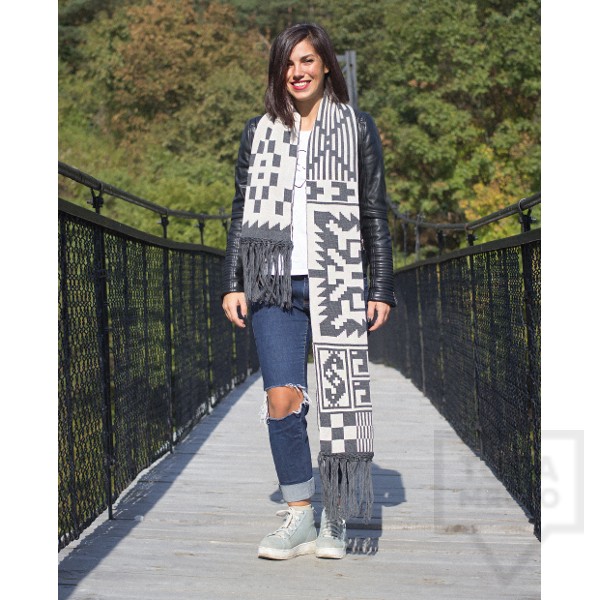 Дизайнерски зимен шал  Shevitza - Sofia